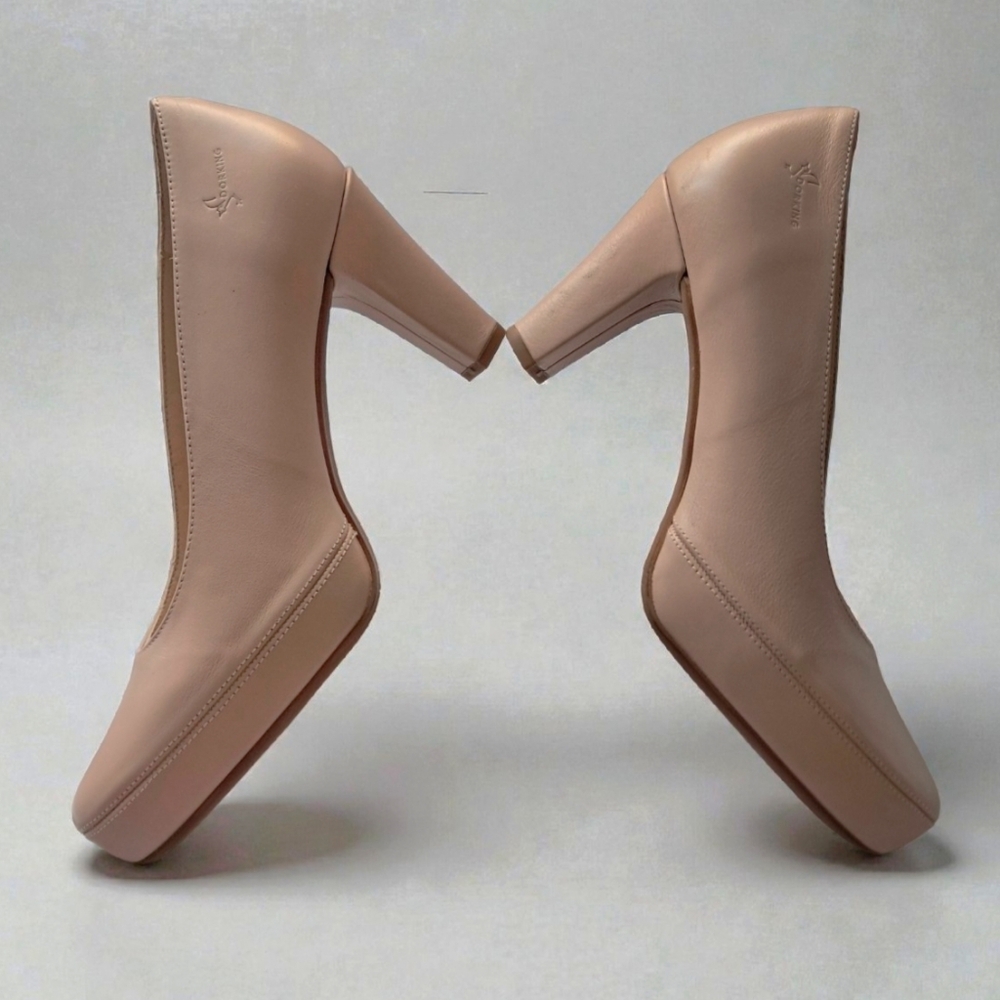 Dorking by Fluchos "Blesa" Pump Sz 7.5 Sugar Beach 3" Heel  NWOT